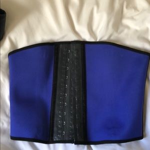 Waist trainer